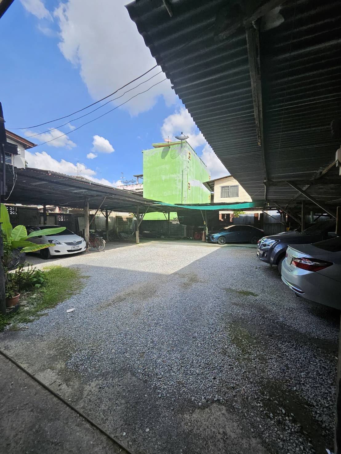 ขาย/Sale ที่ดินพร้อมโครงสร้างทำที่จอดรถรายเดือน ย่านตากสิน ทำเลดี