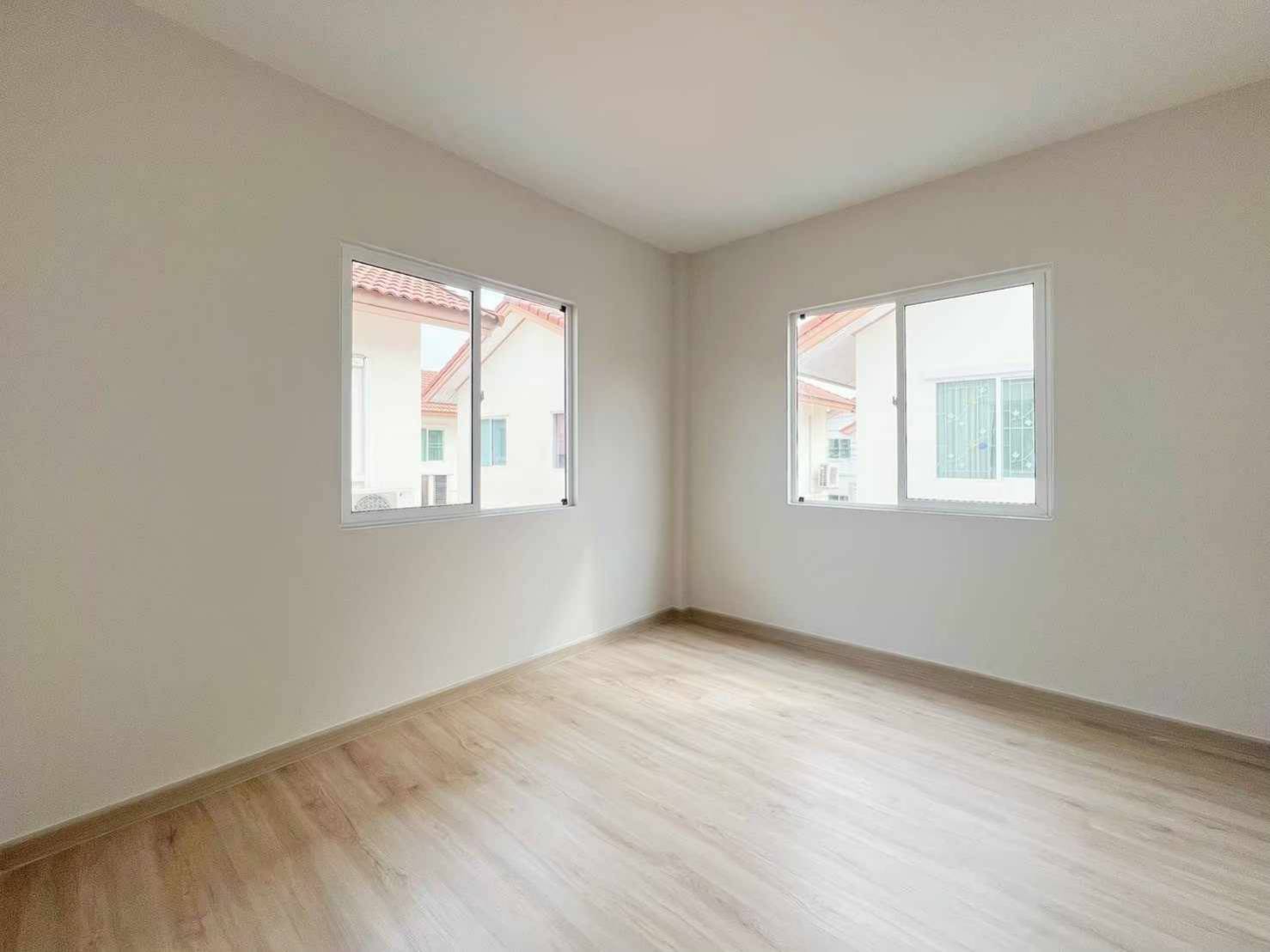 ขายบ้านเดี่ยว2ชั้น บ้านฟ้าปิยรมย์ (บ้านแฝดหลังใหญ่ ตกแต่งสวยพร้อมอยู่)