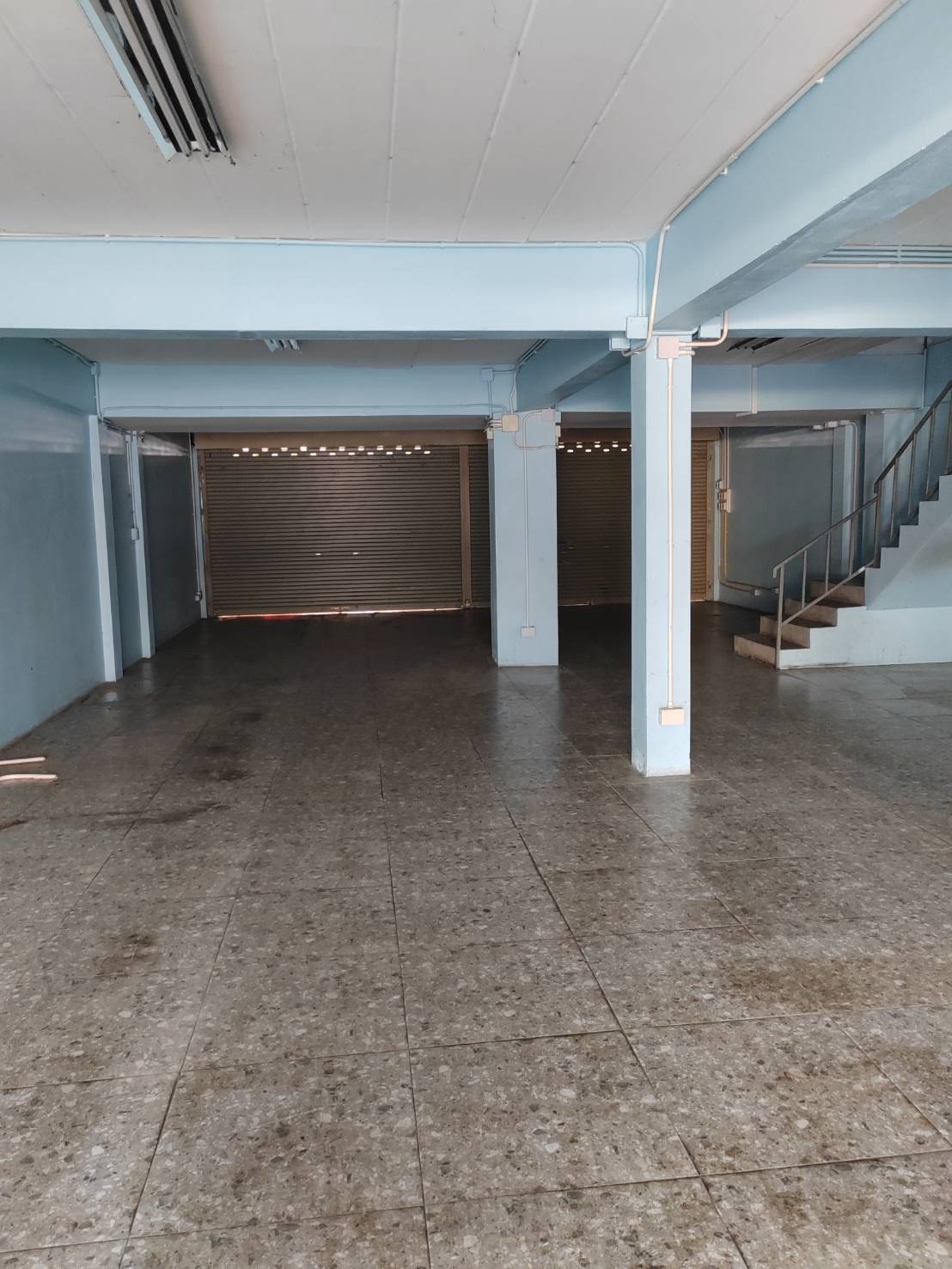 ขายอาคารพาณิชย์ 2 ชั้น 2 ล็อกคู่​ ทำเลทอง ติดตลาด อำเภอวชิรบารมี​ จังหวัดพิจิตร​