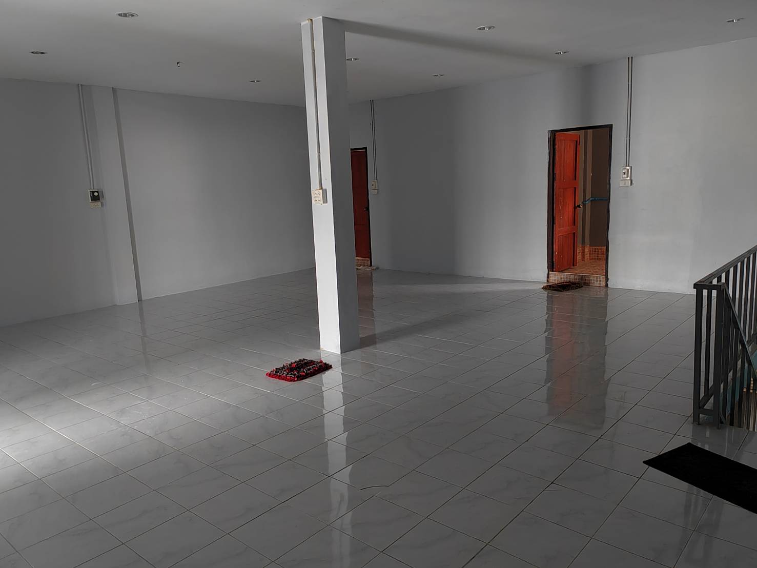 ขายอาคารพาณิชย์ 2 ชั้น 2 ล็อกคู่​ ทำเลทอง ติดตลาด อำเภอวชิรบารมี​ จังหวัดพิจิตร​