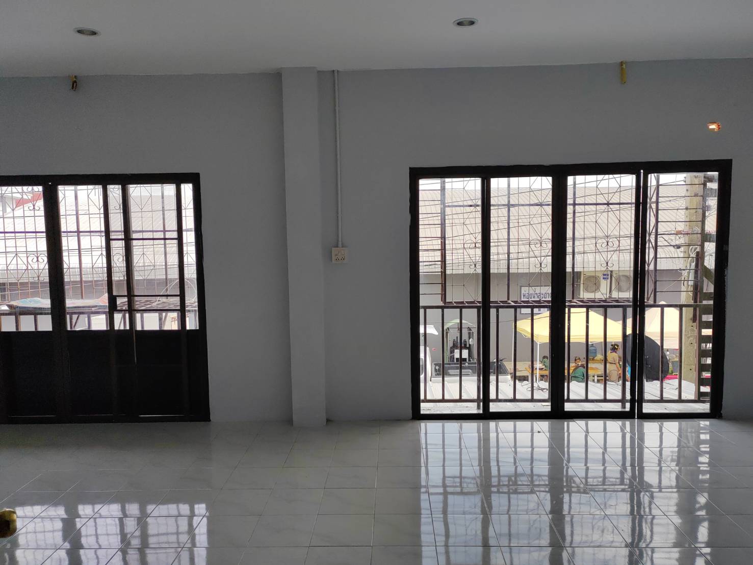 ขายอาคารพาณิชย์ 2 ชั้น 2 ล็อกคู่​ ทำเลทอง ติดตลาด อำเภอวชิรบารมี​ จังหวัดพิจิตร​