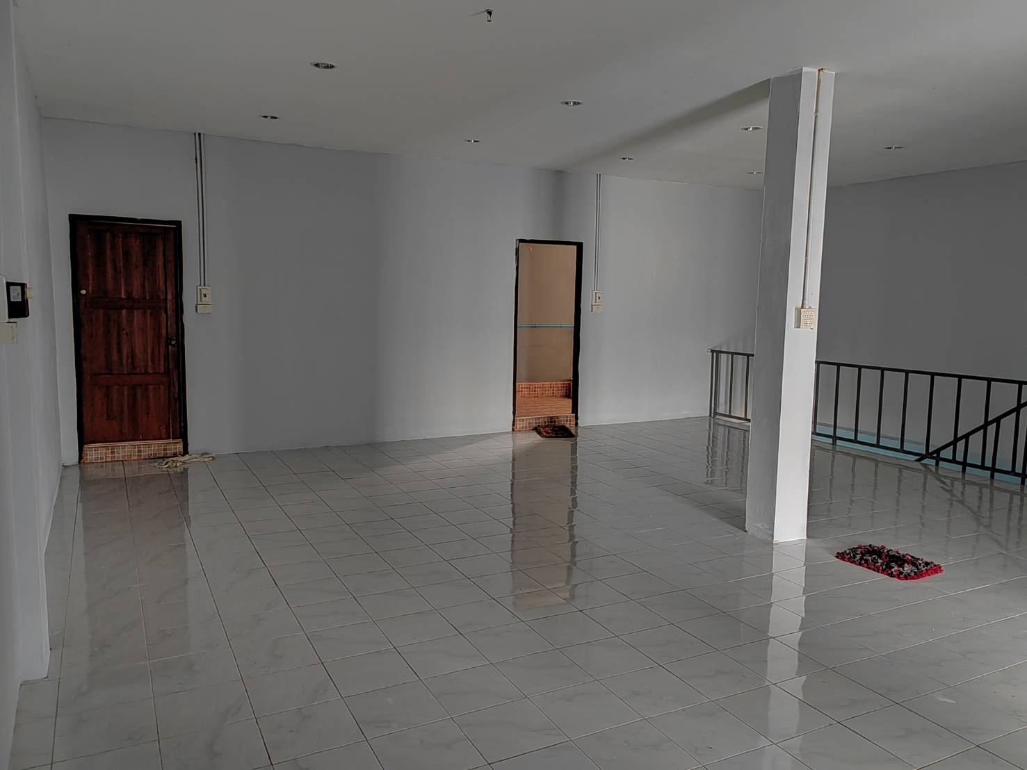 ขายอาคารพาณิชย์ 2 ชั้น 2 ล็อกคู่​ ทำเลทอง ติดตลาด อำเภอวชิรบารมี​ จังหวัดพิจิตร​