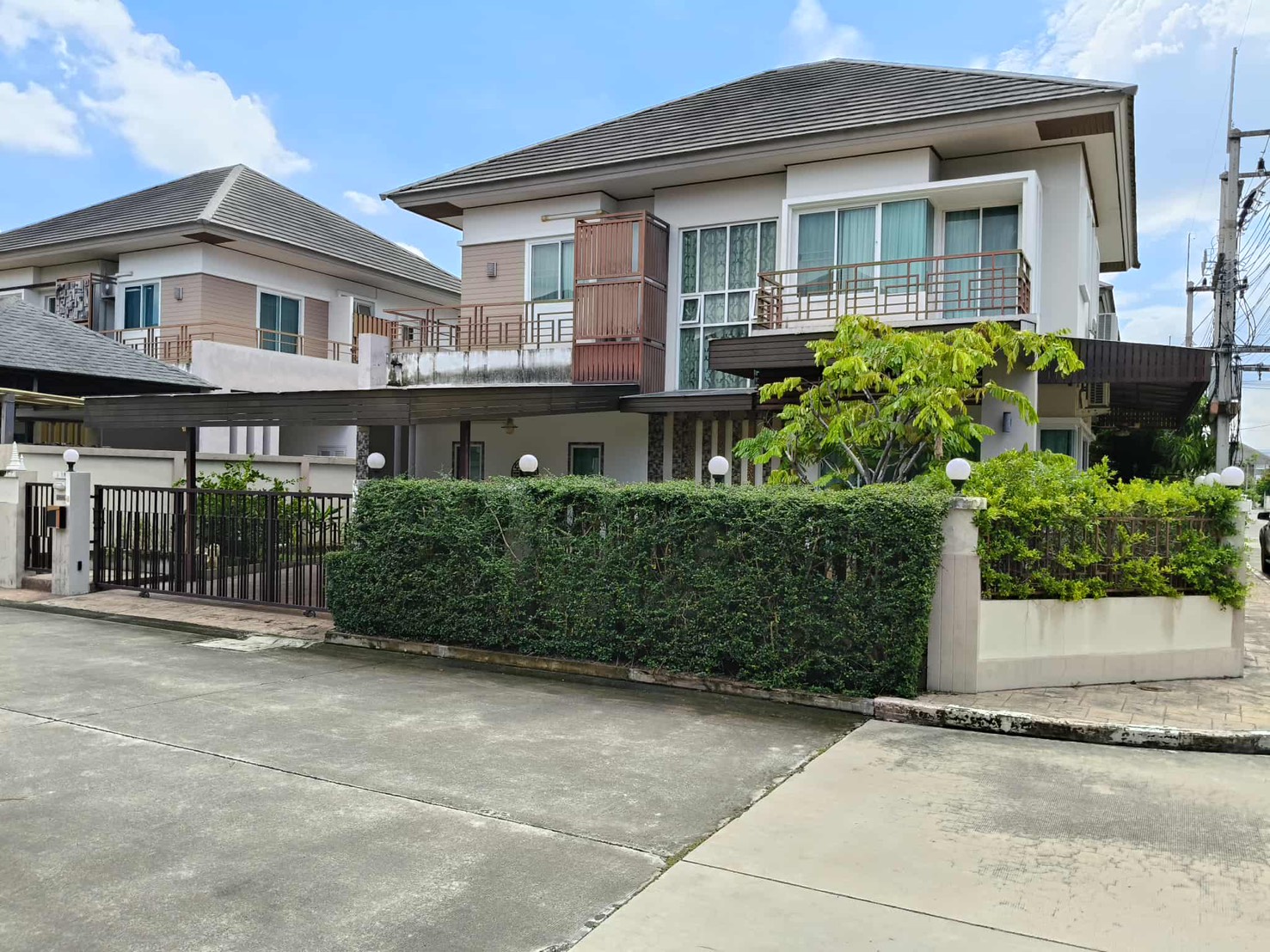 ขายบ้านเดี่ยว 2 ชั้น  หมู่บ้าน โคโค่ พาร์ค  บางละมุง ติดถนนสุขุมวิท จ.ชลบุรี