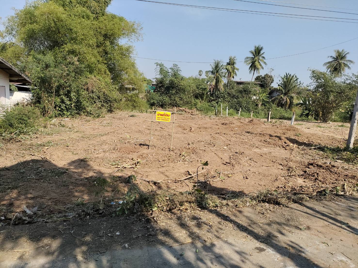 ขายที่ดินเปล่า ทำเลดี หน้าหลังติดคลองน้ำ  อำเภอเมืองพิจิตร จังหวัดพิจิตร 