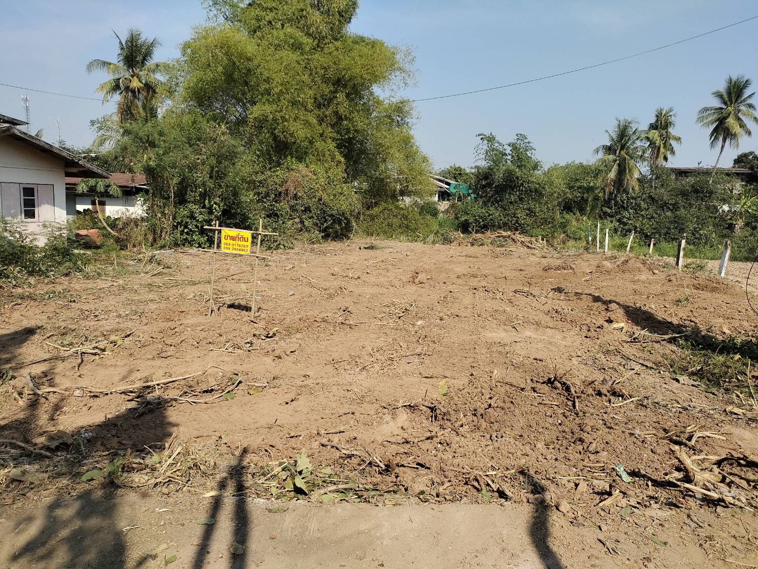 ขายที่ดินเปล่า ทำเลดี หน้าหลังติดคลองน้ำ  อำเภอเมืองพิจิตร จังหวัดพิจิตร 