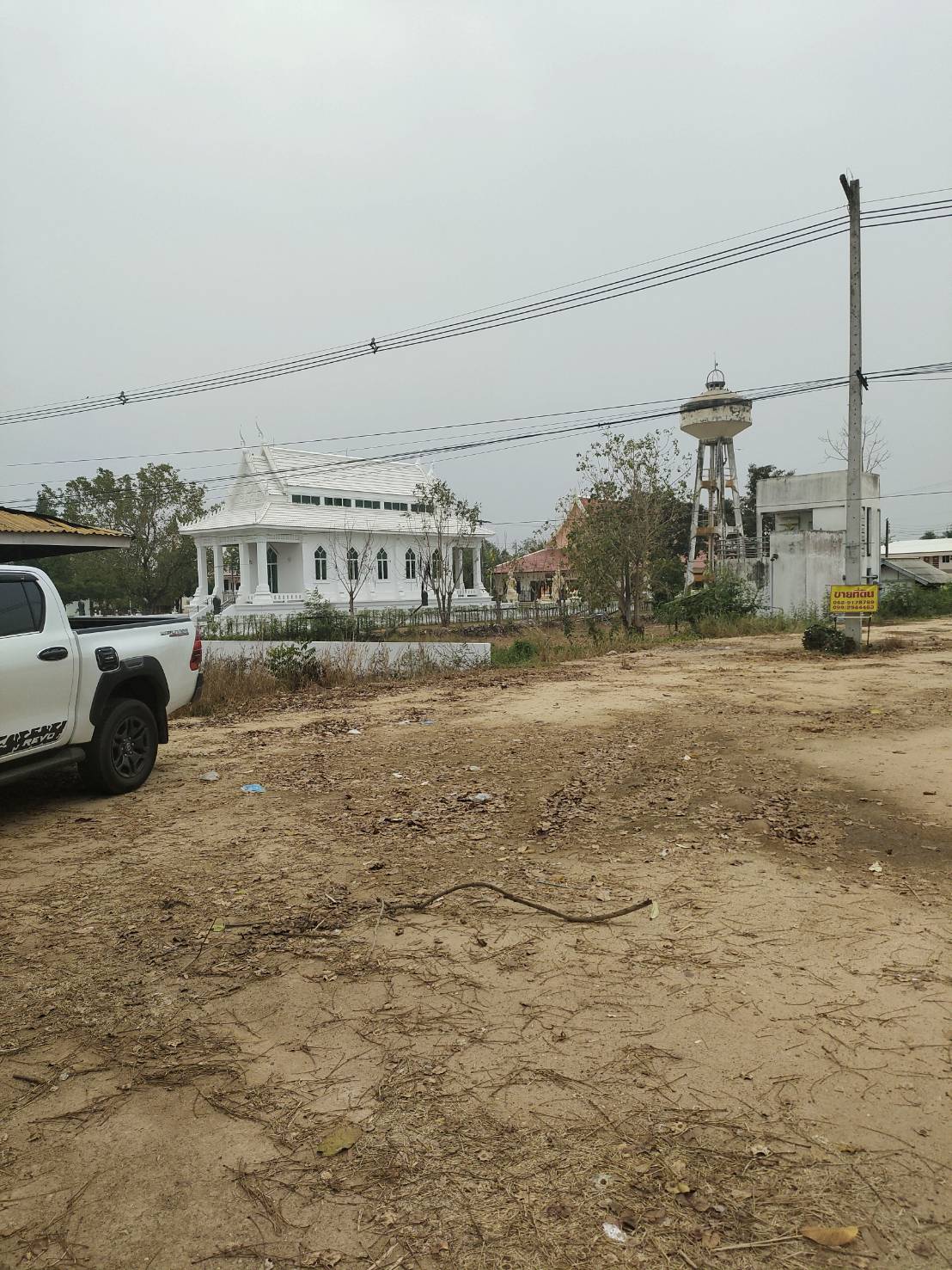 ขายที่ดินเปล่า ทำเลดี ติดถนน​ อำเภอวชิรบารมี จังหวัดพิจิตร 