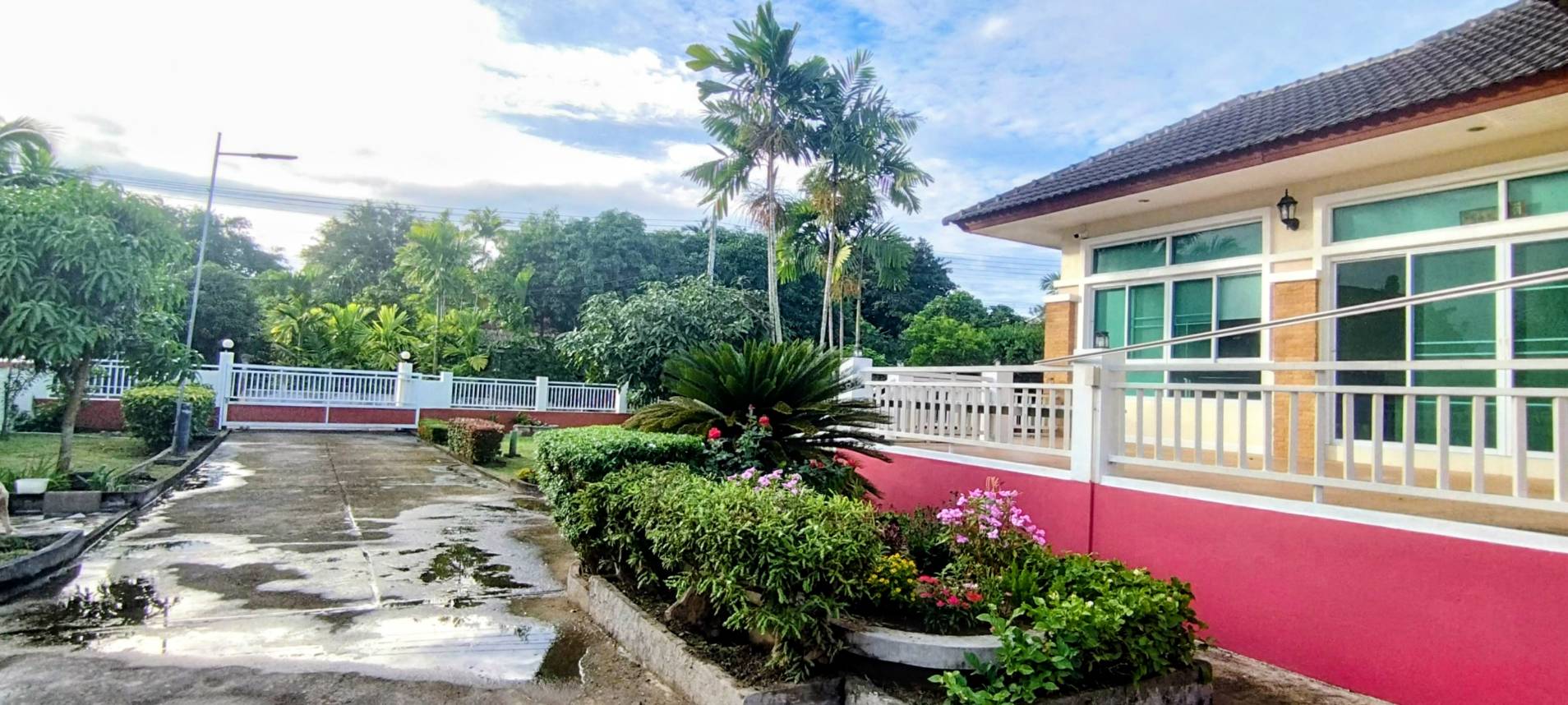 ขายบ้านเดี่ยวพื้นที่ใหญ่ ทำเลดี ใกล้เมืองเชียงใหม่ – พร้อมเข้าอยู่ทันที