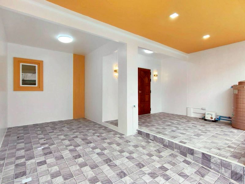 บ้าน3ห้องนอน รีโนเวทพร้อมอยู่ มีระเบียงเทอเรส 