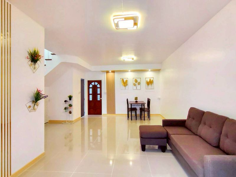 บ้าน3ห้องนอน รีโนเวทพร้อมอยู่ มีระเบียงเทอเรส 