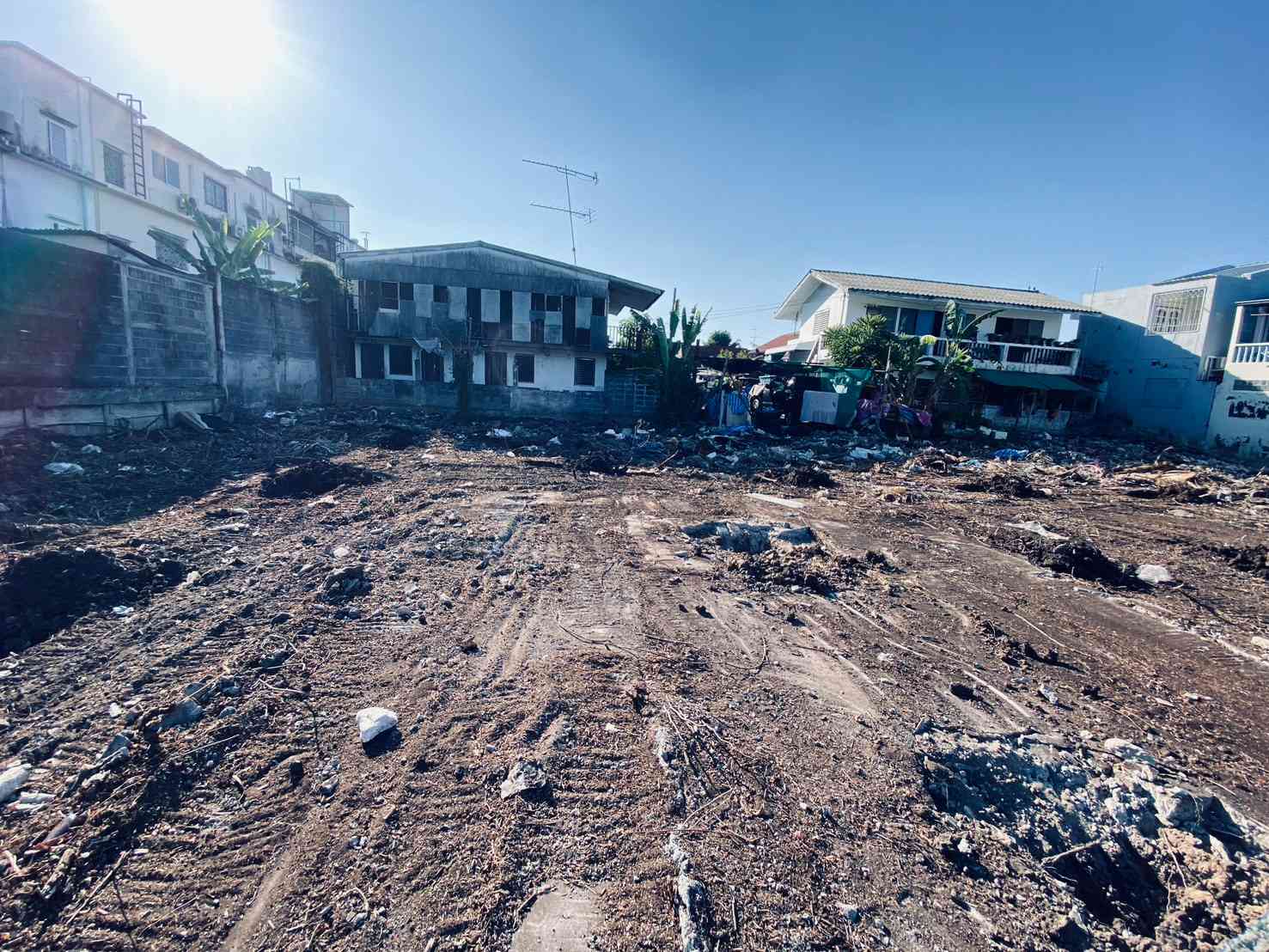 ขายที่ดินแปลงสวย ทำเลศักยภาพ  ซอยรามอินทรา 14 แยก 16 เขตบางเขน จังหวัดกรุงเทพมหานคร