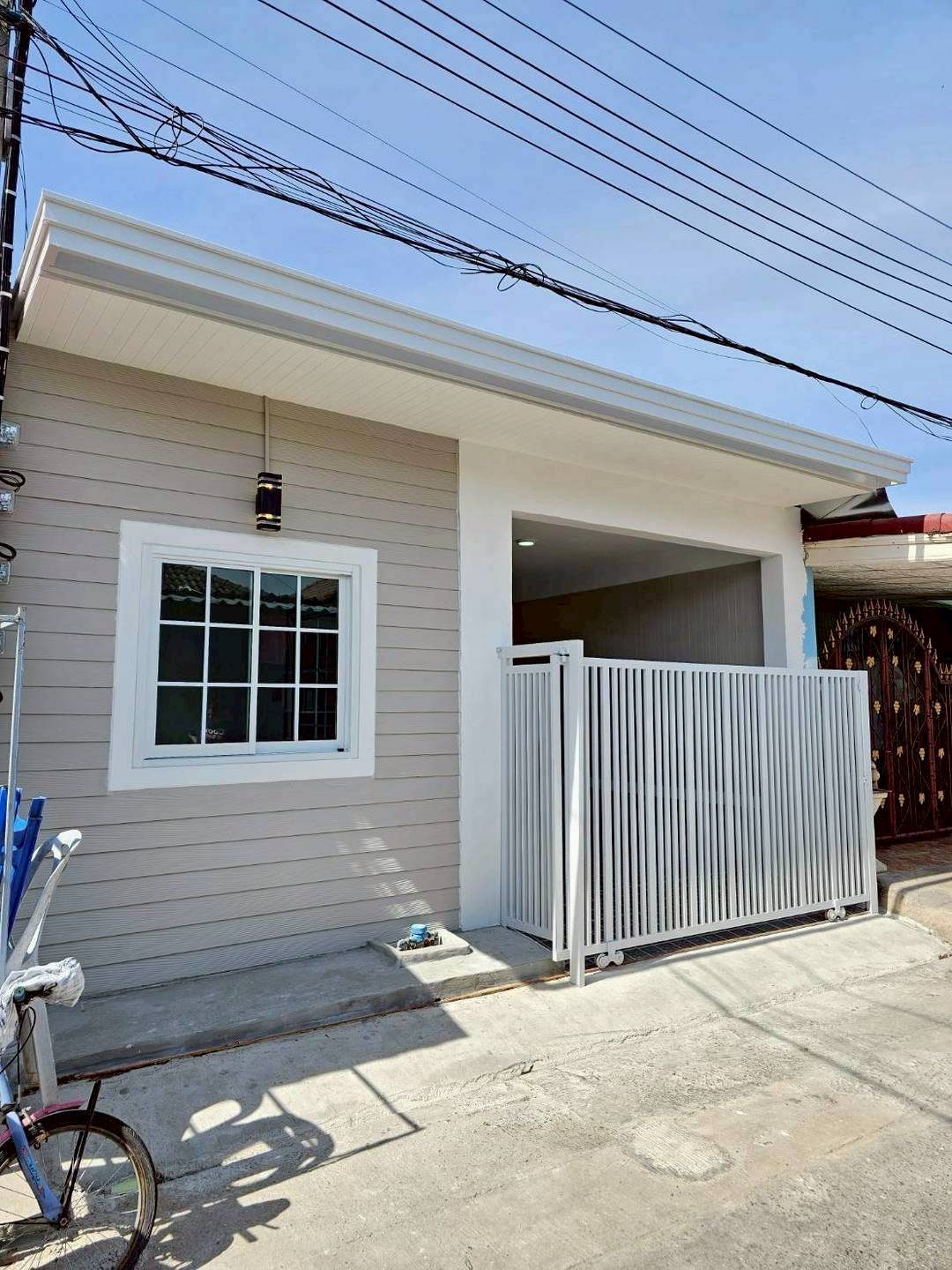 บ้านทำเลเยี่ยม! พฤกษา 3 ใกล้ต้นสายรถตู้และเซ็นทรัล เวสต์เกต