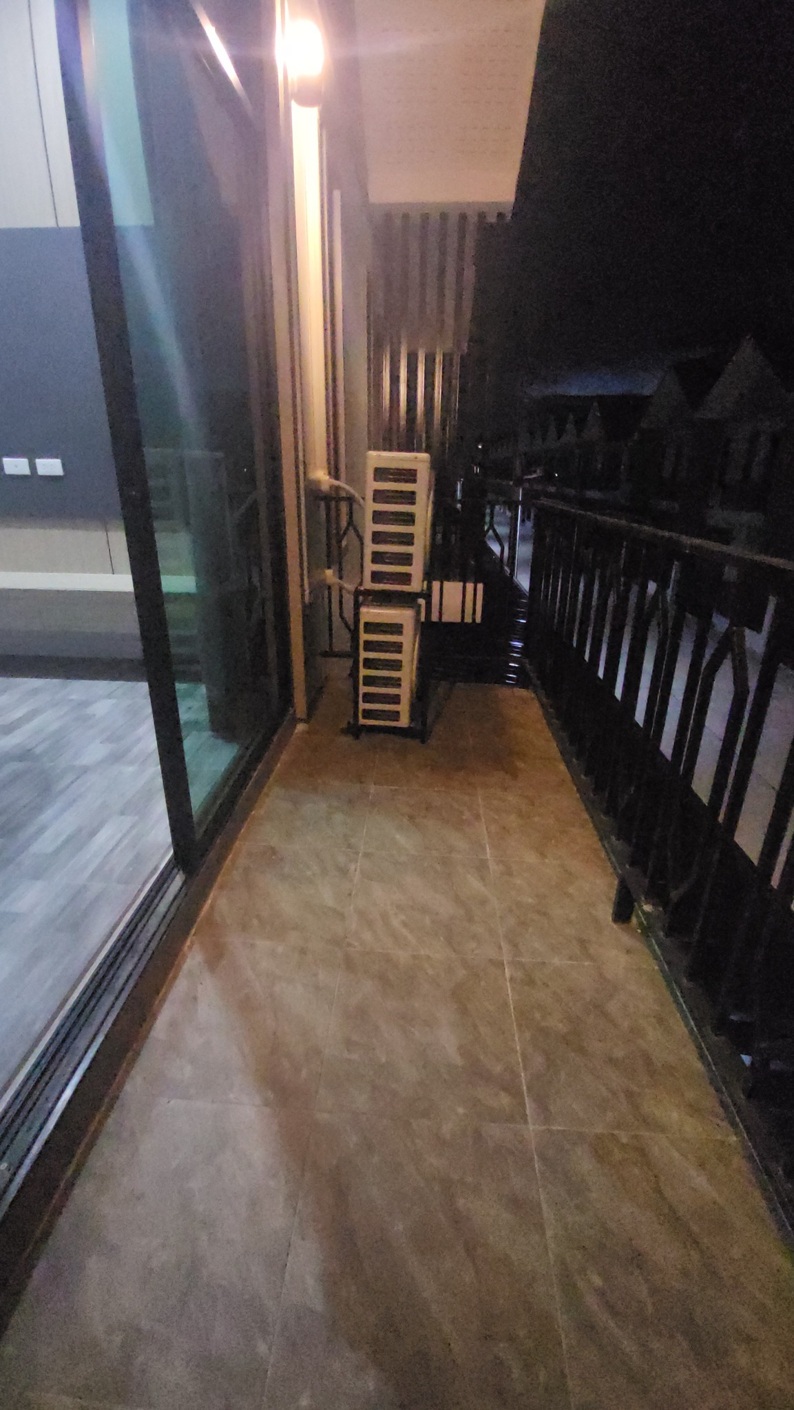 แถมเฟอร์นิเจอร์เต็มบ้าน New Home ใกล้ถนนใหญ่เพียง 700 เมตร หมู่บ้านร่มเย็น ต.ท่าทราย อ.เมืองสมุทรสาคร