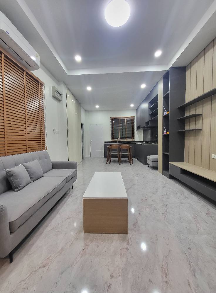 แถมเฟอร์นิเจอร์เต็มบ้าน New Home ใกล้ถนนใหญ่เพียง 700 เมตร หมู่บ้านร่มเย็น ต.ท่าทราย อ.เมืองสมุทรสาคร