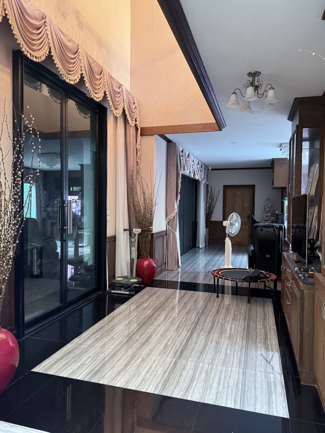 ขายบ้านพูลวิลล่าหรู หลังใหญ่ริมสายน้ำ – หมู่บ้านฟลอร่าวิลล์ ดอยสะเก็ด จ.เชียงใหม่