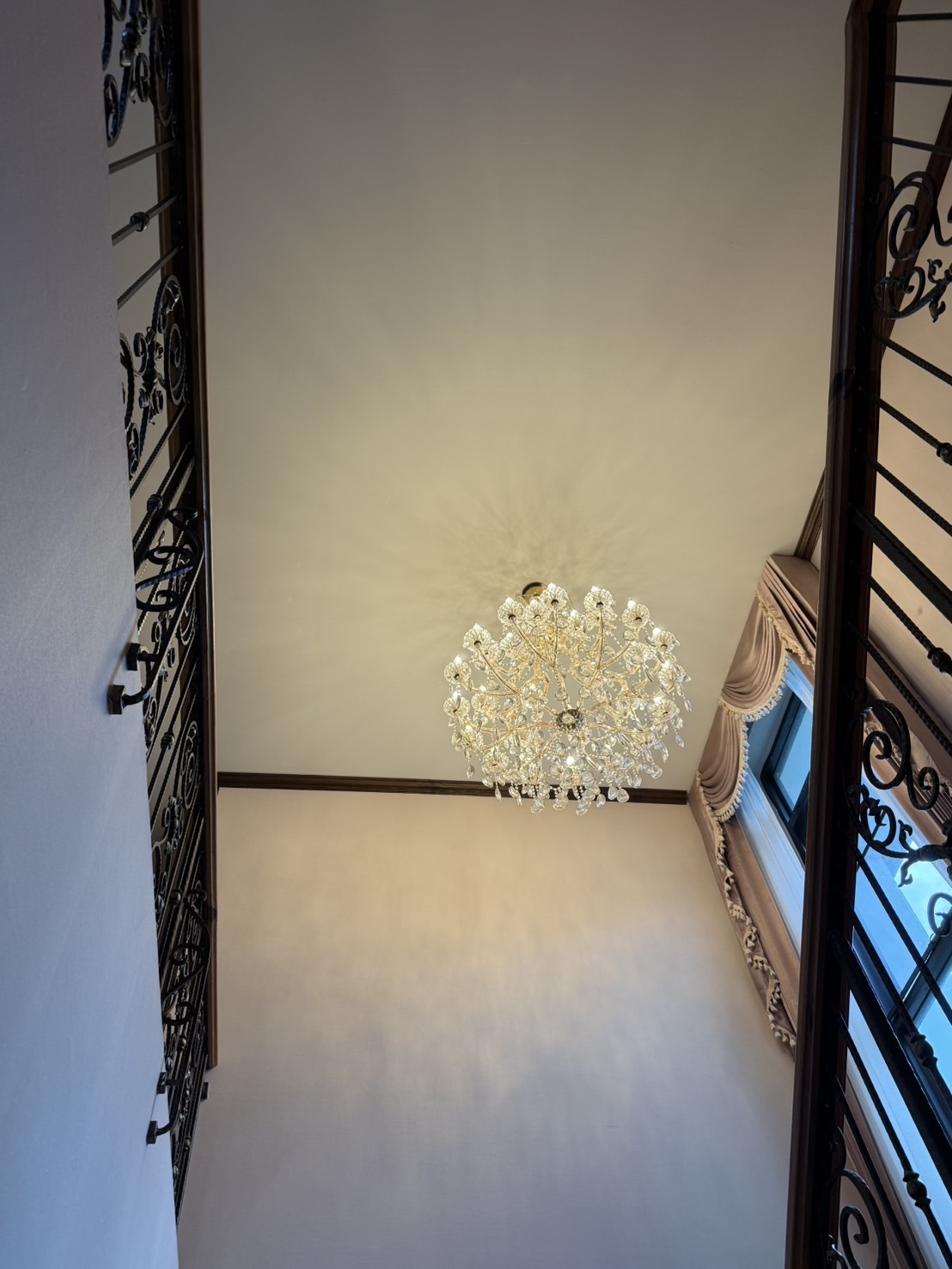 ขายบ้านพูลวิลล่าหรู หลังใหญ่ริมสายน้ำ – หมู่บ้านฟลอร่าวิลล์ ดอยสะเก็ด จ.เชียงใหม่