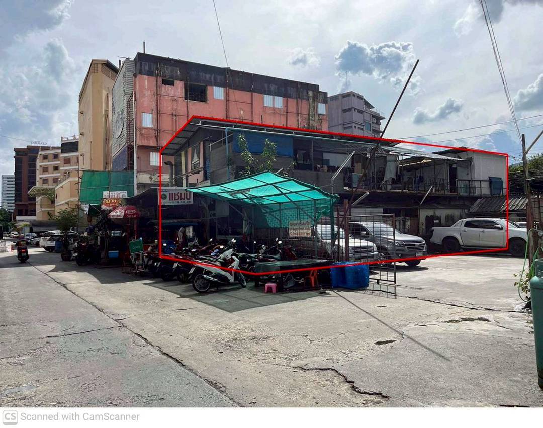 ขายที่ดินเปล่าใกล้ MRT ห้วยขวาง 50 เมตรราคาดีมากติดต่อผึ้งรติ 061-9419-639