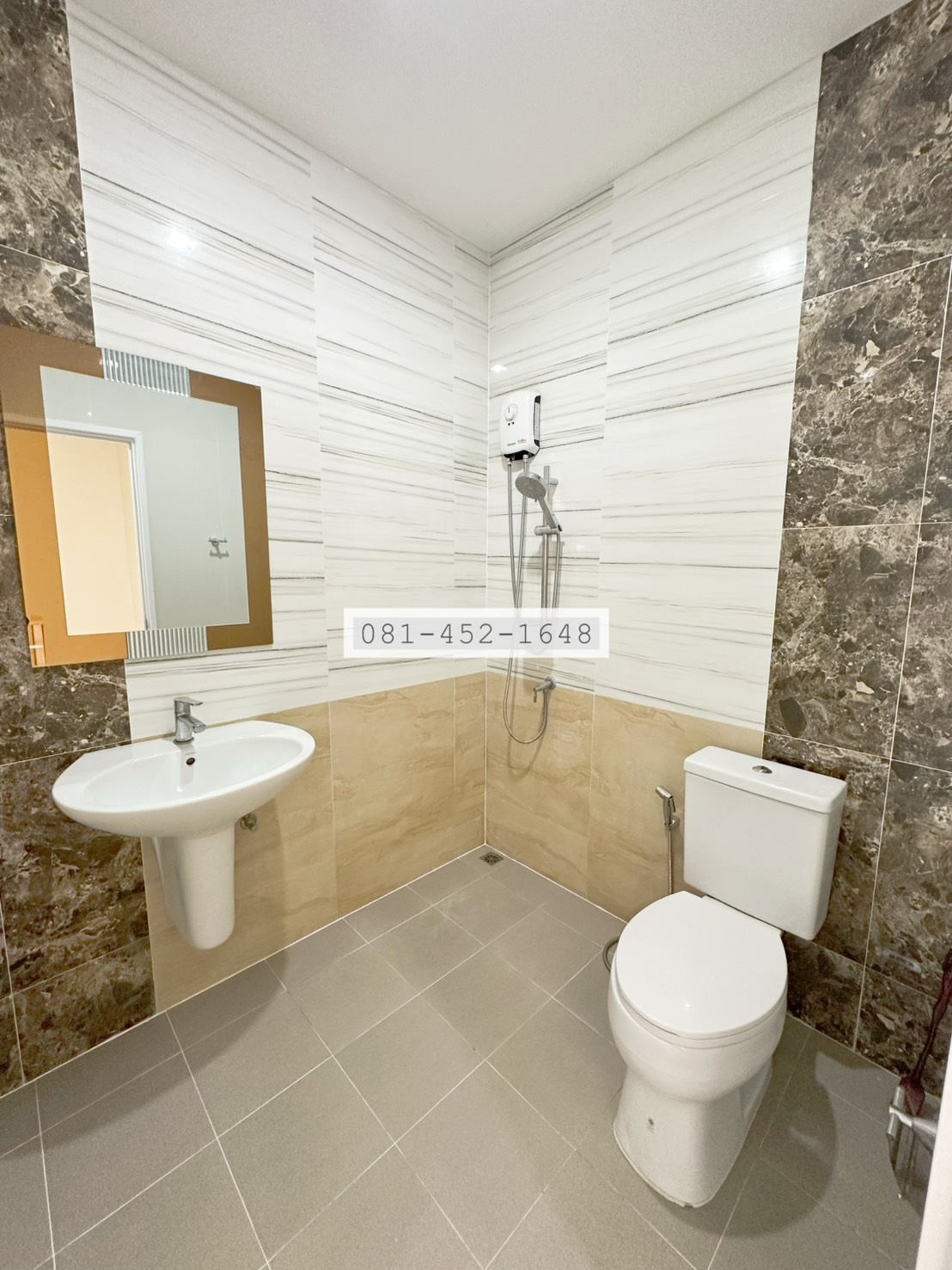 ขายทาวน์โฮม 2 ชั้น สไตล์อังกฤษ โครงการโกลเด้น ทาวน์ เฉลิมพระเกียรติ-สวนหลวง ทำเลทองเดินทางสะดวกสบาย 