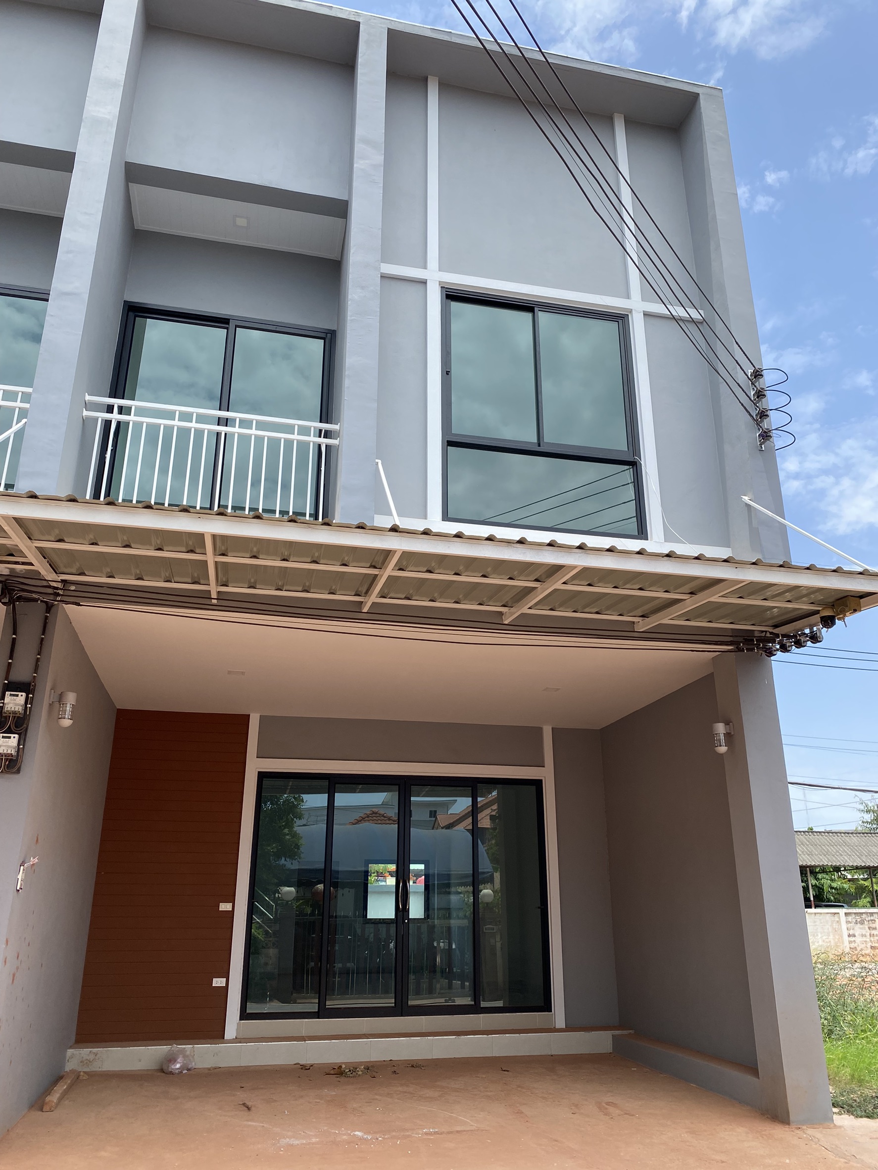 ขายตึกแถวใหม่ ใกล้สถานีรถไฟบ้านเกาะ – ทำเลดีมาก เหมาะเปิดธุรกิจ จังหวัดนครราชสีมา