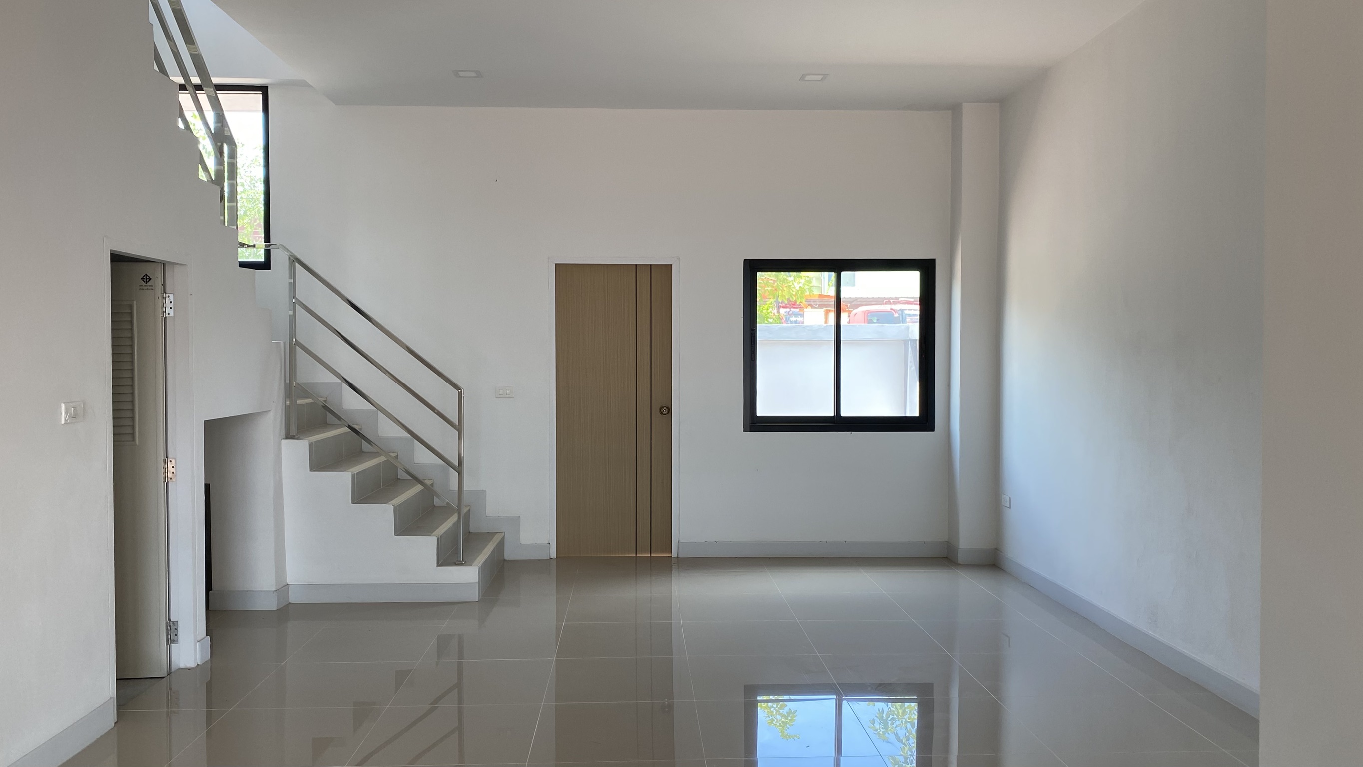 ขายตึกแถวใหม่ ใกล้สถานีรถไฟบ้านเกาะ – ทำเลดีมาก เหมาะเปิดธุรกิจ จังหวัดนครราชสีมา