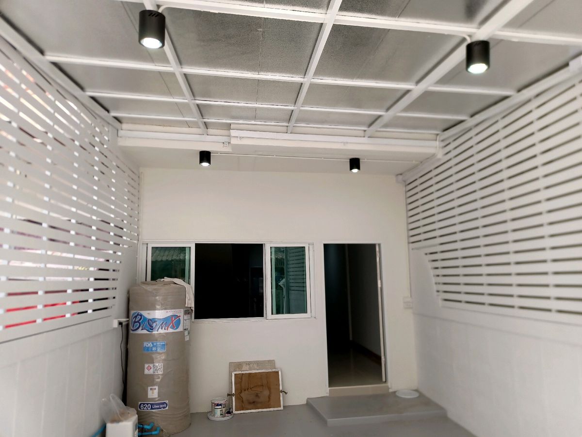 ขายทาวน์เฮ้าส์ 2ชั้น ใกล้โรงเรียนวัดชัยฉิม เพชรเกษม 48 ก เขตภาษีเจริญ จังหวัดกรุงเทพมหานคร  