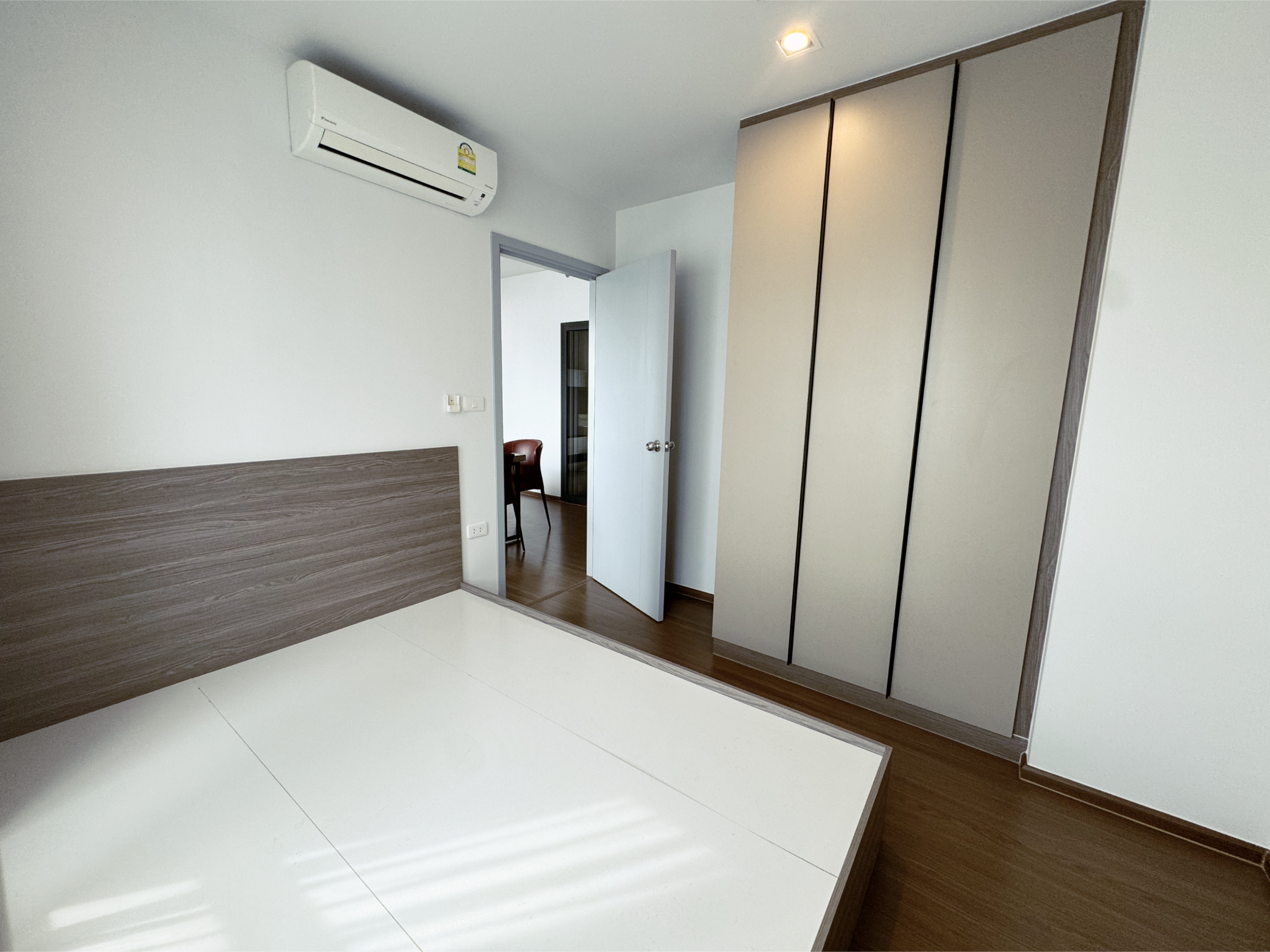 ขายคอนโดโมเดิร์น ไอดีโอ พหลโยธิน-จตุจักร รีโนเวทใหม่ เขตพญาไท จังหวัดกรุงเทพมหานคร
