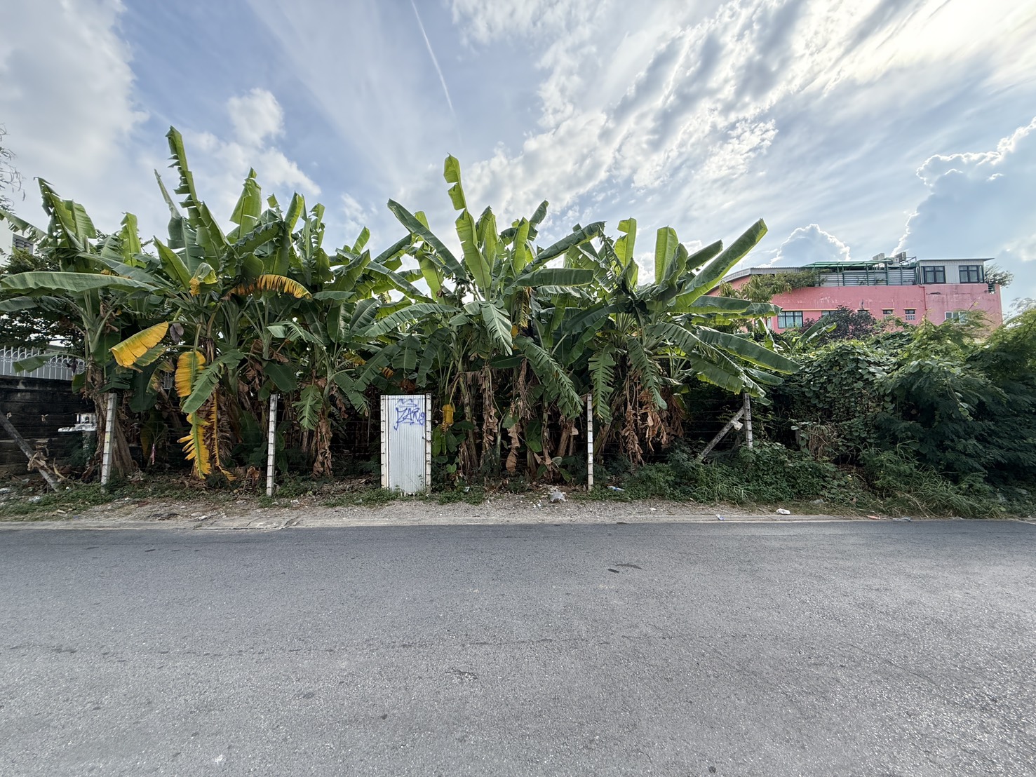 ขายที่ดินเปล่าแปลงสวย  ทำเลทอง ซอยรัชดา 32  เขตจตุจักร จังหวัดกรุงเทพมหานคร