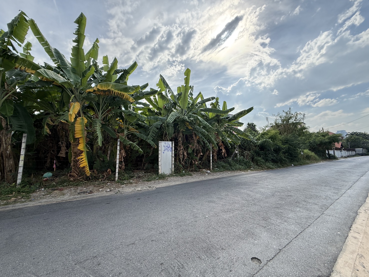 ขายที่ดินเปล่าแปลงสวย  ทำเลทอง ซอยรัชดา 32  เขตจตุจักร จังหวัดกรุงเทพมหานคร