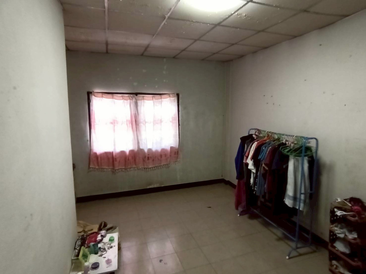 ขายทาวน์เฮ้าส์ 2 ชั้น หมู่บ้านเพชรเกษม 1 ใกล้ตลาด 7-11 โรงพยาบาล  เขตหนองแขม จังหวัดกรุงเทพมหานคร