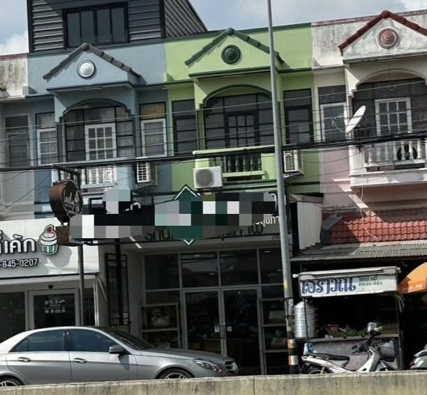 ขายอาคารพาณิชย์ 2 ชั้นครึ่ง ทำเลทอง อำเภอเมือง จังหวัดลพบุรี