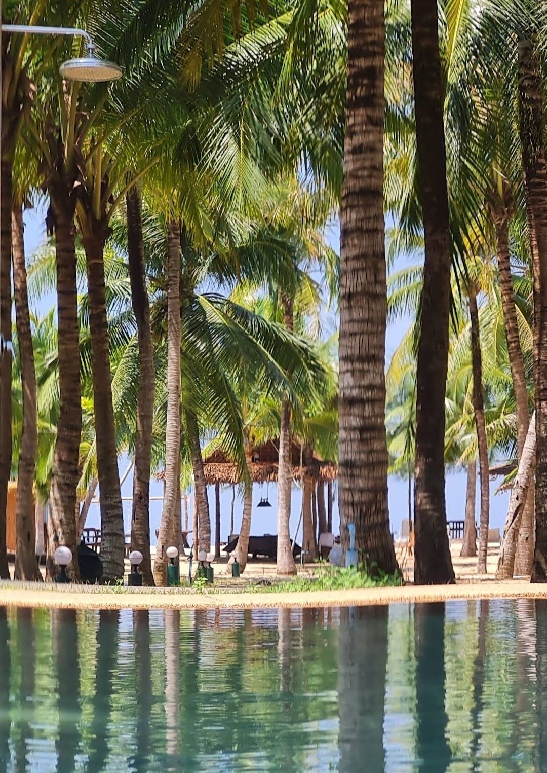 ขายโรงแรม ทำเลสวย ติดทะเล ชายหาดส่วนตัว 200 เมตร ต.เกาะคอเขา จ.พังงา