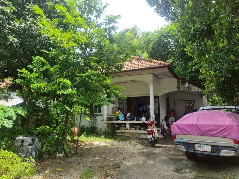 ขายที่ดินพร้อมบ้าน ใกล้หาดวอนบางแสน #ราคาดีทำเลดีมาก ติดต่อผึ้งรติ0619419639 