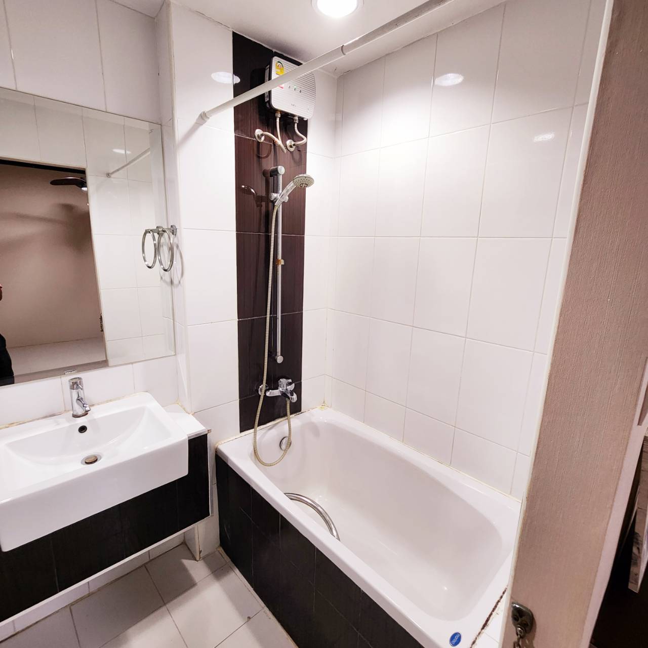 ขาย ลัดดา คอนโดวิว ทำเลดีที่สุด ใจกลางศรีราชา จังหวัดชลบุรี