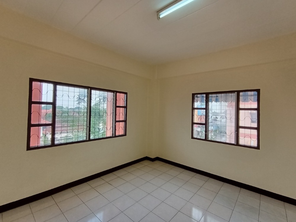 ขายอาคารพาณิชย์ 3ชั้นครึ่ง  ริมถนนเอกชัย 109 ถนนเมน ทำเลค้าขาย เขตบางบอน จังหวัดกรุงเทพมหานคร