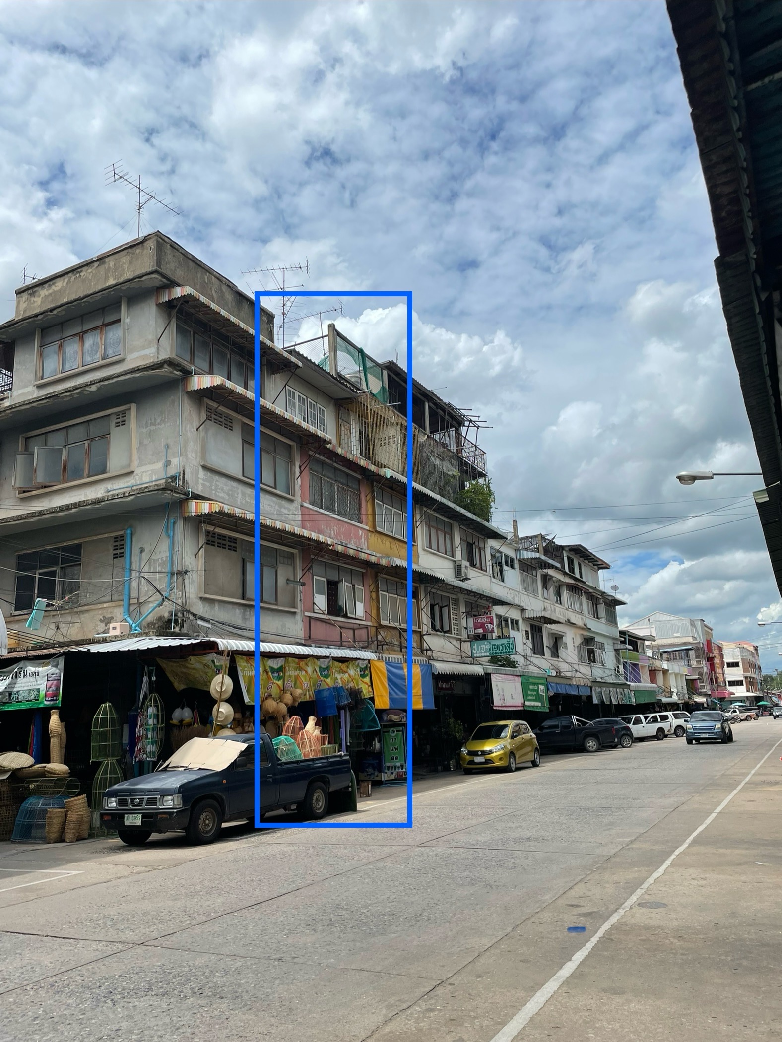 ขายอาคารพาณิชย์ 4ชั้น ทำเลดี ในตลาดศรีเทพ2 อำเภอตาคลี จังหวัดนครสวรรค์