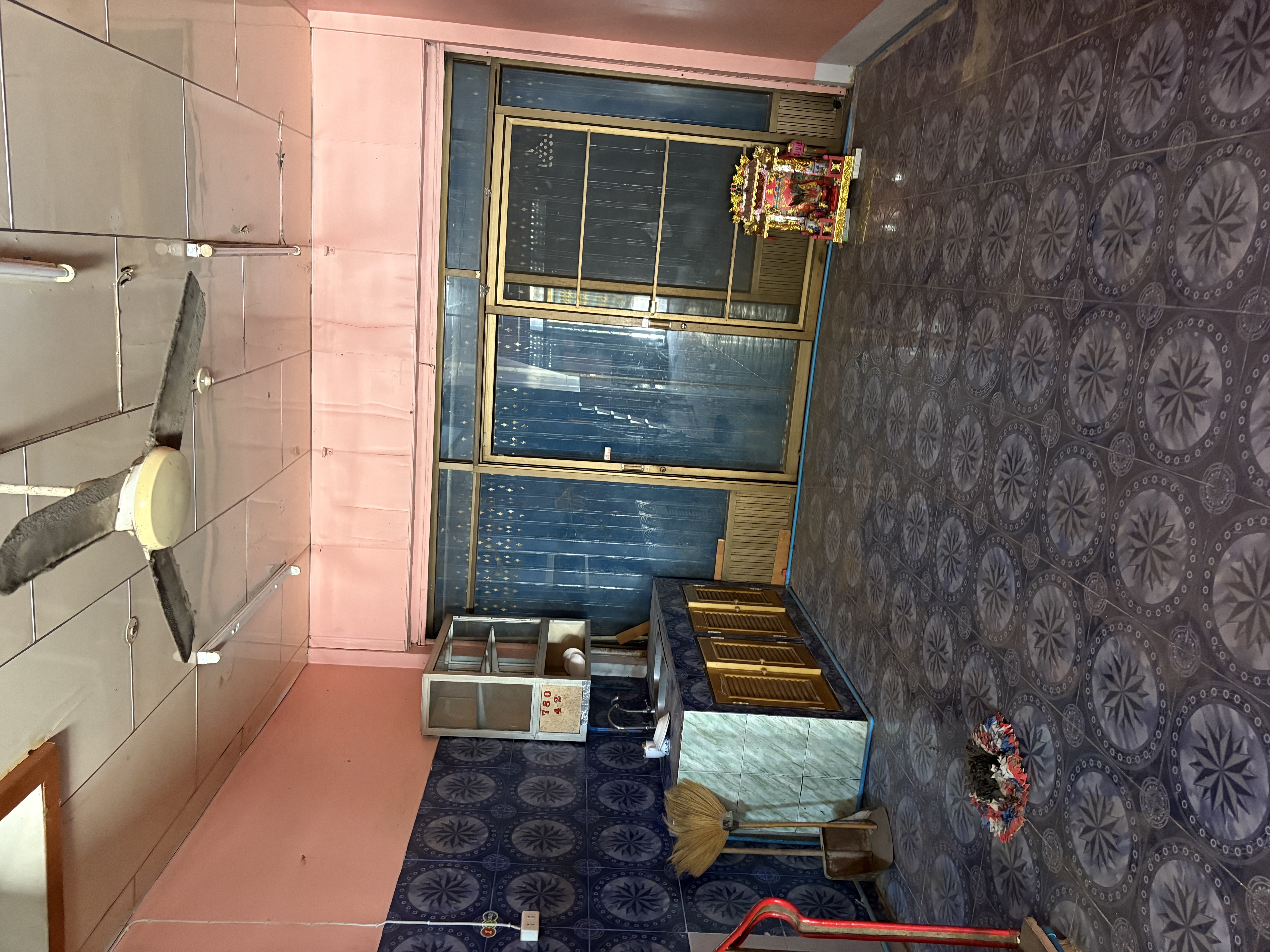 ขายอาคารพาณิชย์ 4ชั้น ทำเลดี ในตลาดศรีเทพ2 อำเภอตาคลี จังหวัดนครสวรรค์