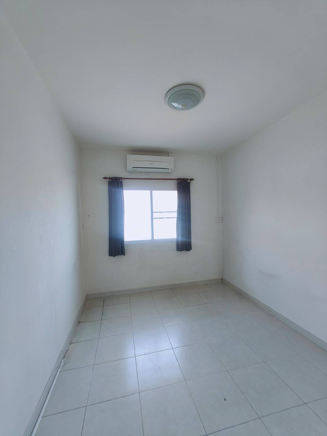 ขายทาวน์โฮม 2 ชั้น พร้อมอยู่ หมู่บ้านพิศาลเทียนทะเล 20 (สะแกงาม-พระราม2)