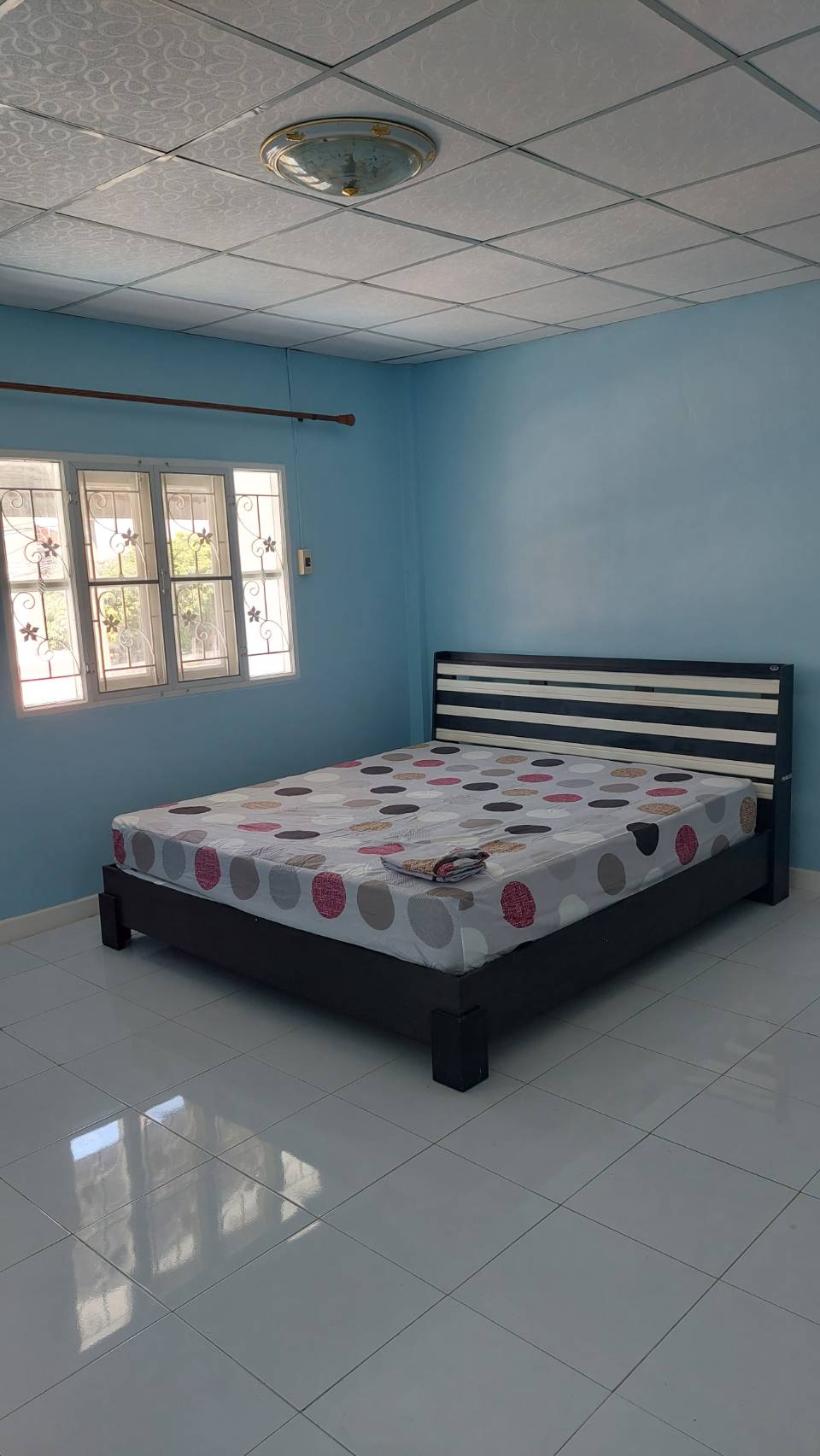 ขายทาวน์เฮาส์ 2 ชั้น ทำเลดี หมู่บ้านสิรารมย์ บ้านกล้วย–ไทรน้อย ใกล้เซ็นทรัลเวสต์เกต จังหวัดนนทบุรี