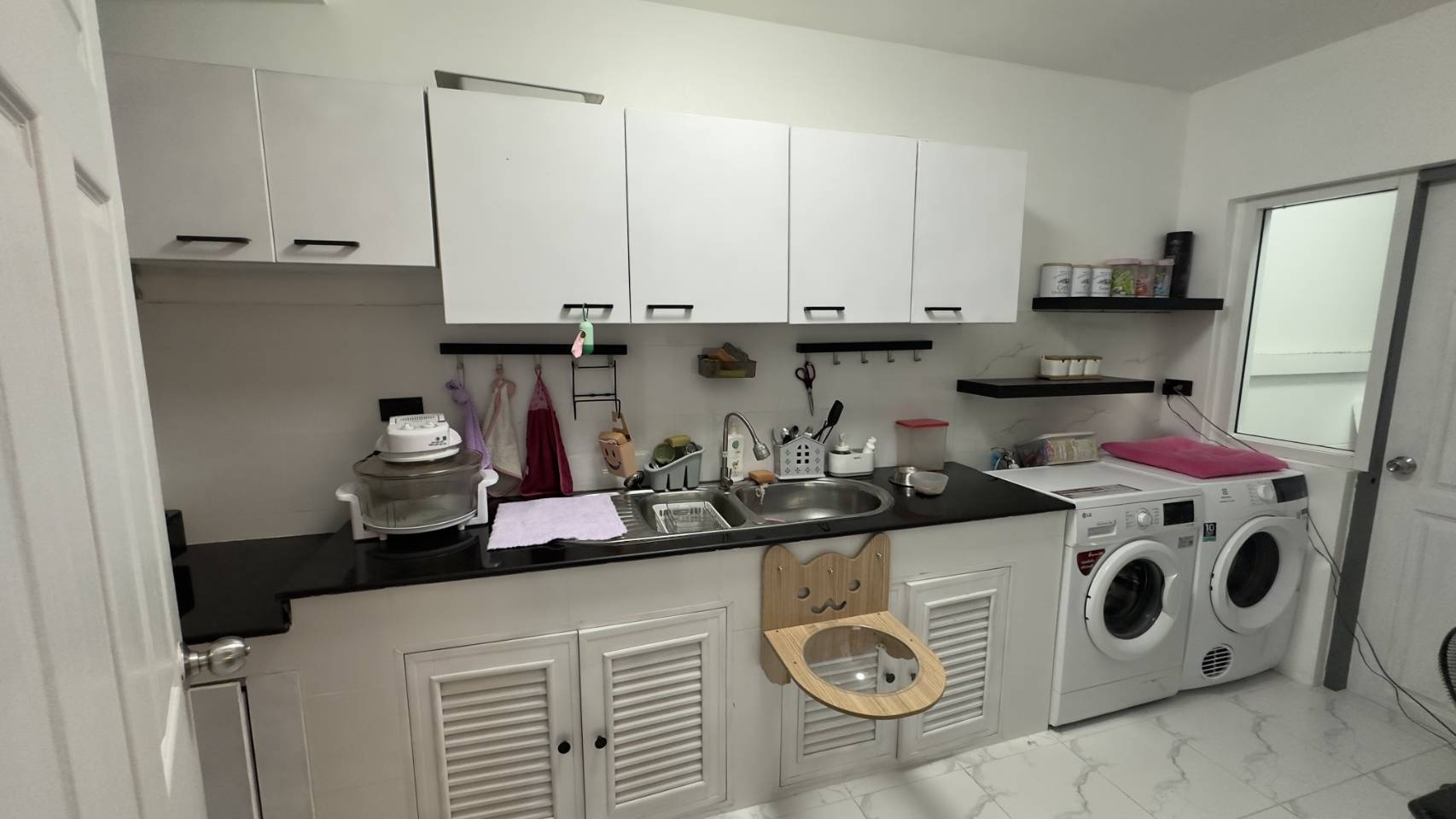 ขายบ้านเเฝด 2 ชั้น หมู่บ้านบ้านสวนบางพระ – ศรีราชา เจ้าของขายเอง ไม่รับนายหน้า