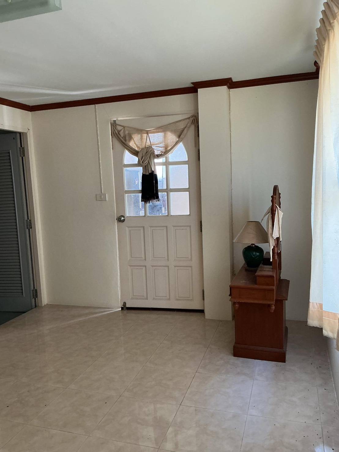 ขายบ้านพัก 2 ชั้น ติดทะเลหาดชมจันทร์ แหลมผักเบี้ย จังหวัดเพชรบุรี