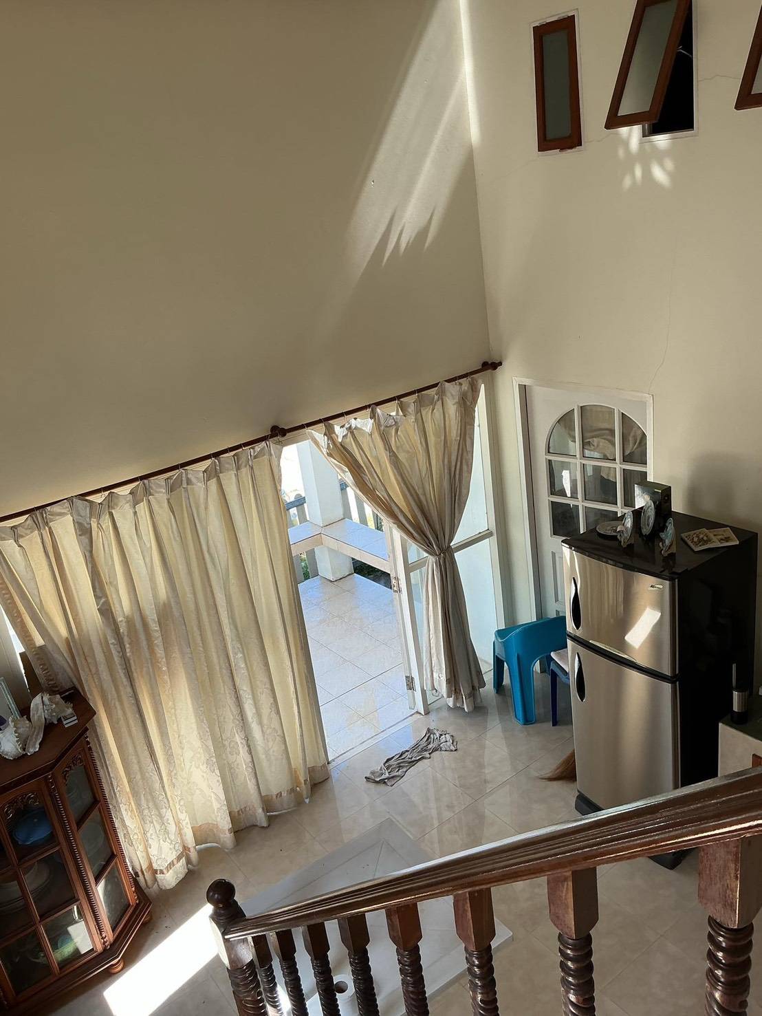 ขายบ้านพัก 2 ชั้น ติดทะเลหาดชมจันทร์ แหลมผักเบี้ย จังหวัดเพชรบุรี