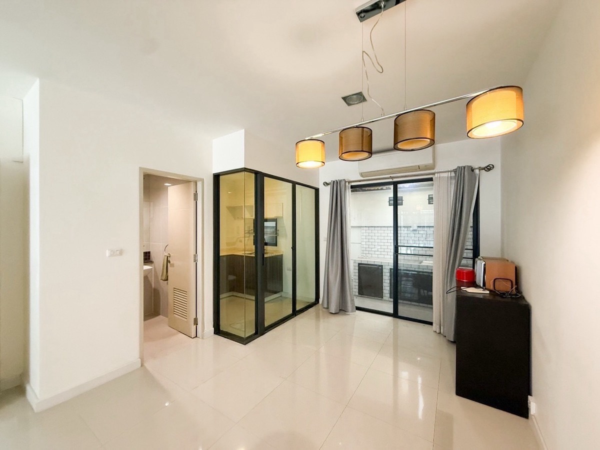 ขายทาวน์โฮม 3 ชั้น โครงการ Town Avenue Merge รัตนาธิเบศร์พร้อมอยู่ ฟังก์ชันครบ 