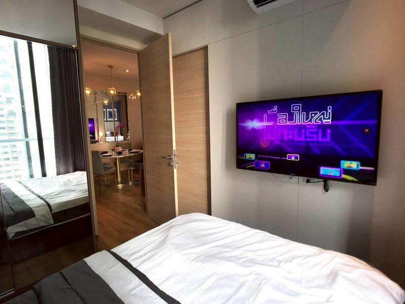 ขาย/เช่า คอนโดมิเนียมสุดหรู Park 24 – ห้องมุม วิวไม่บล็อก ใจกลางสุขุมวิท 24 ในราคาดีที่สุดติดต่อผึ้งรติ 061-941-9639