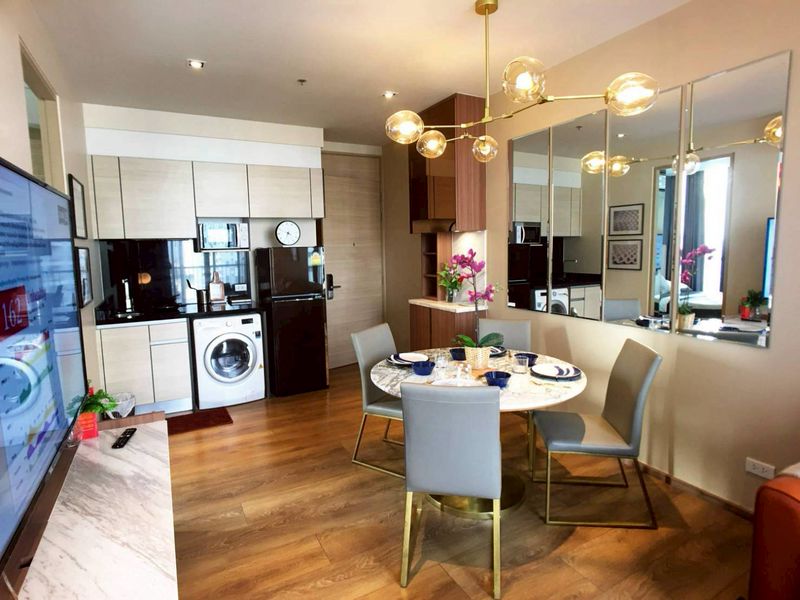 ขาย/เช่า คอนโดมิเนียมสุดหรู Park 24 – ห้องมุม วิวไม่บล็อก ใจกลางสุขุมวิท 24 ในราคาดีที่สุดติดต่อผึ้งรติ 061-941-9639