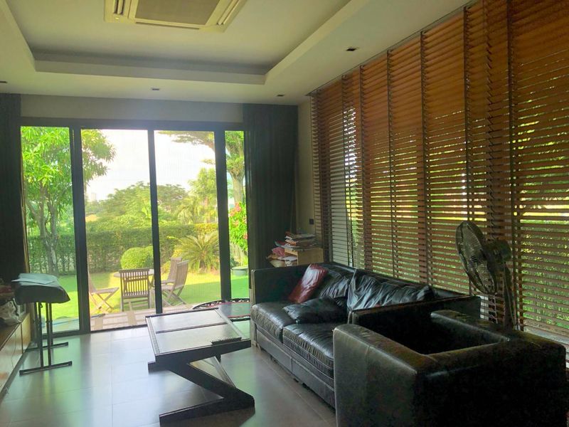 ขายบ้านหรู prime nature villa หัวมุม วิวทะเลสาบ #ราคาดีที่สุด ติดต่อผึ้งรติ line/call : 0619419639