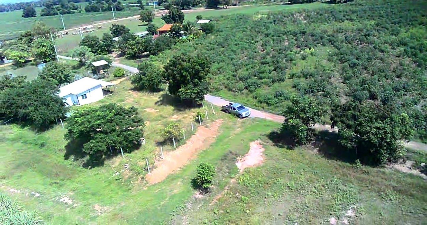 ขายที่ดินเปล่า ทำเลดี ติดถนนปูน ไฟฟ้าถึง จังหวัดสุพรรณบุรี