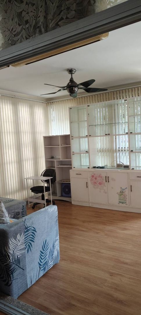 ให้เช่าบ้านเดี่ยว 2 ชั้น หมู่บ้านวรารักษ์ ทำเลดีใกล้ห้างแฟชั่นไอส์แลนด์ จังหวัดกรุงเทพมหานคร