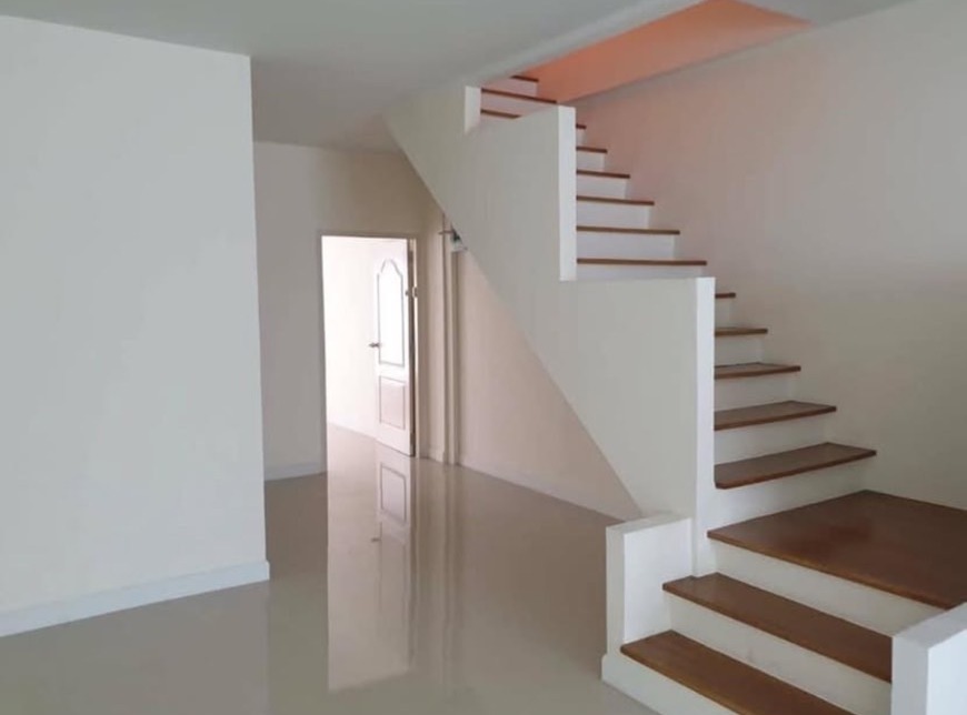 อาคารพาณิชย์ 4ชั้น ทำเลดี ติดถนนสายไหม ตรงข้ามอเวนิวสายไหม จังหวัดกรุงเทพมหานคร