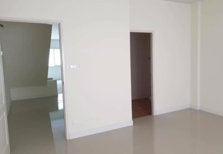 อาคารพาณิชย์ 4ชั้น ทำเลดี ติดถนนสายไหม ตรงข้ามอเวนิวสายไหม จังหวัดกรุงเทพมหานคร