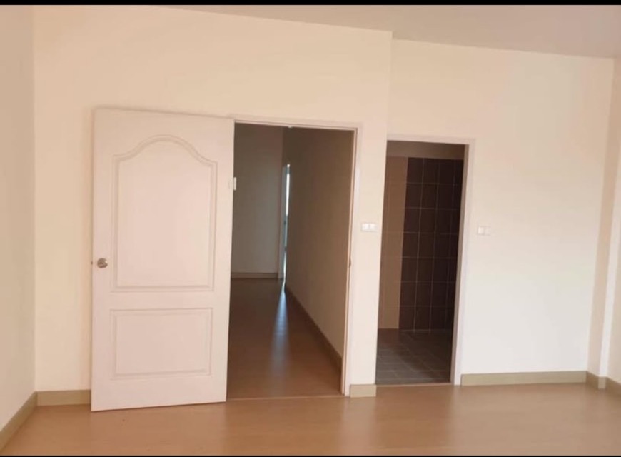 อาคารพาณิชย์ 4ชั้น ทำเลดี ติดถนนสายไหม ตรงข้ามอเวนิวสายไหม จังหวัดกรุงเทพมหานคร