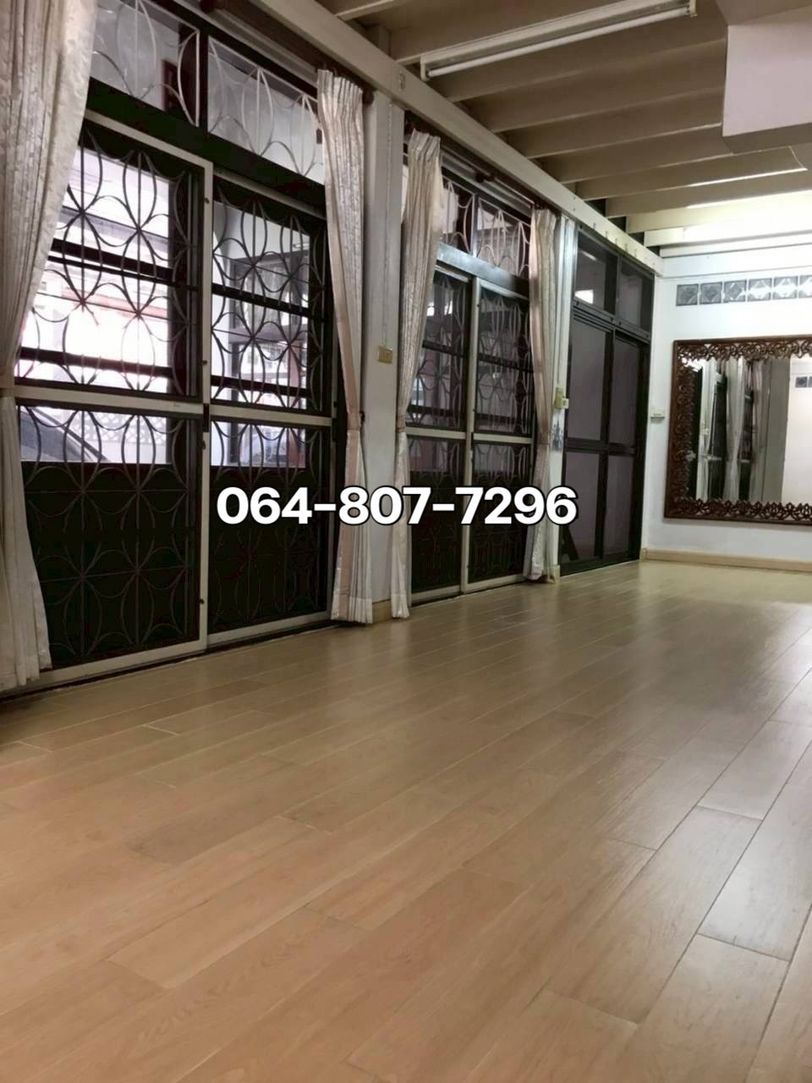 ขายบ้านเดี่ยว 3 ชั้น พร้อมดาดฟ้า ทำเลศักยภาพ จรัญสนิทวงศ์–สิรินธร ใกล้รถไฟฟ้าและทางด่วน